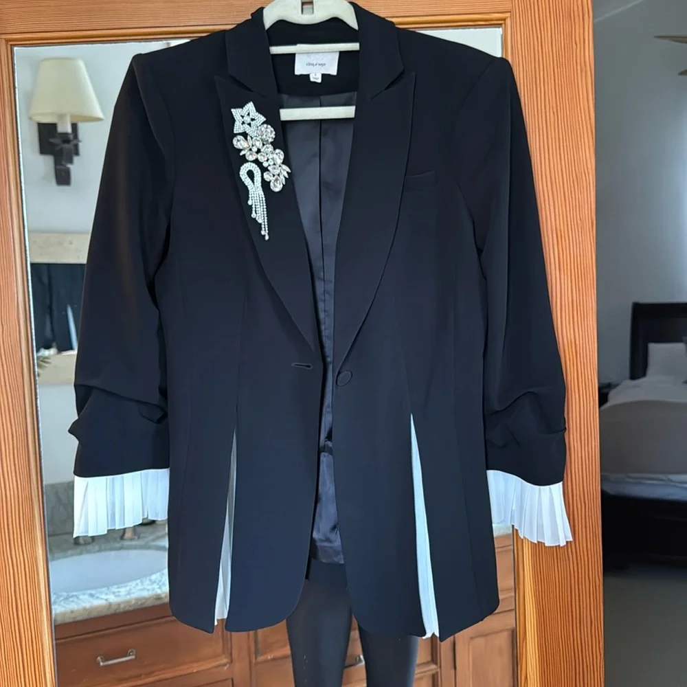 Cinq a Sept fancy blazer - Picture 1 of 4
